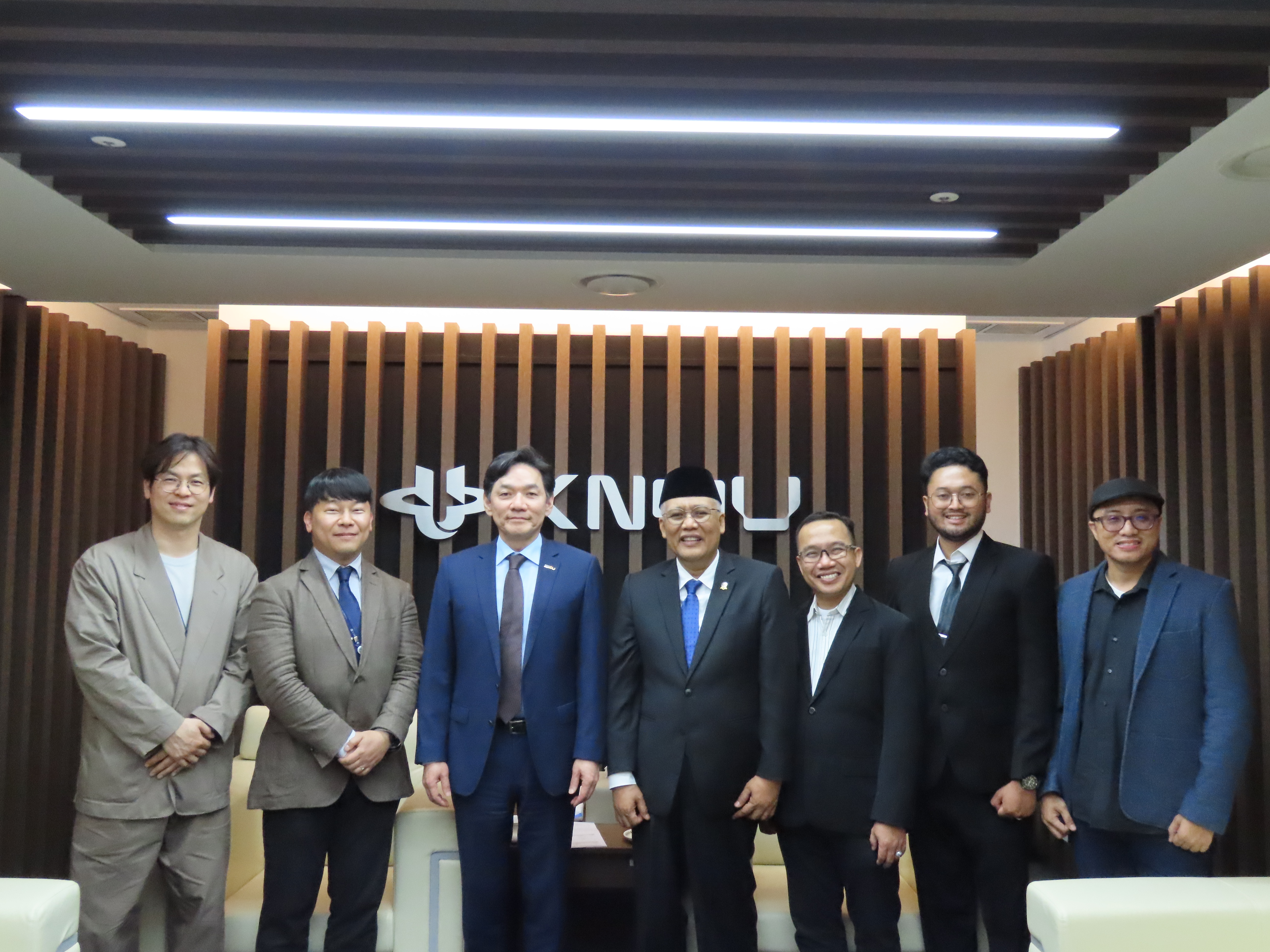 KNOU Hosts Universitas Terbuka Delegation 대표이미지